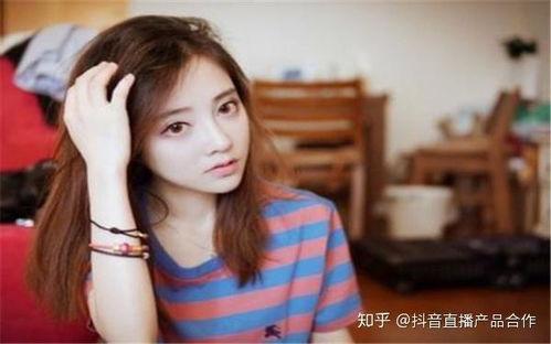 抖音香港娱乐圈爆料女主,她是如何成为焦点人物的？  第3张